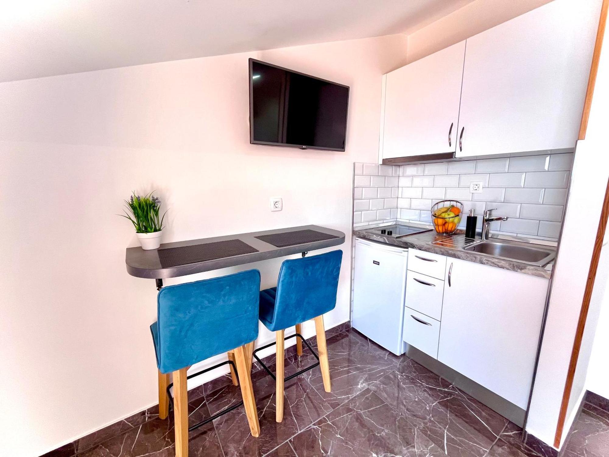 Sunset Apartment