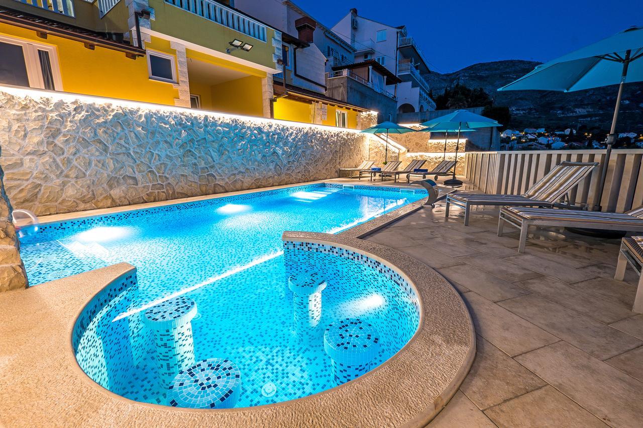 Sunset Apartment